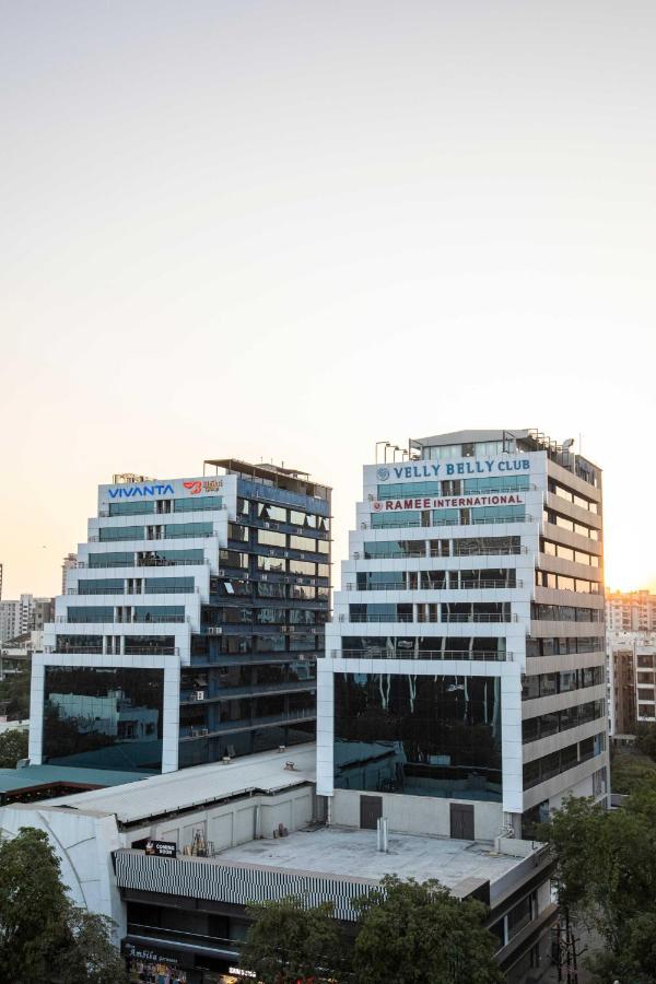 Ramee International Surat Hotel Kültér fotó