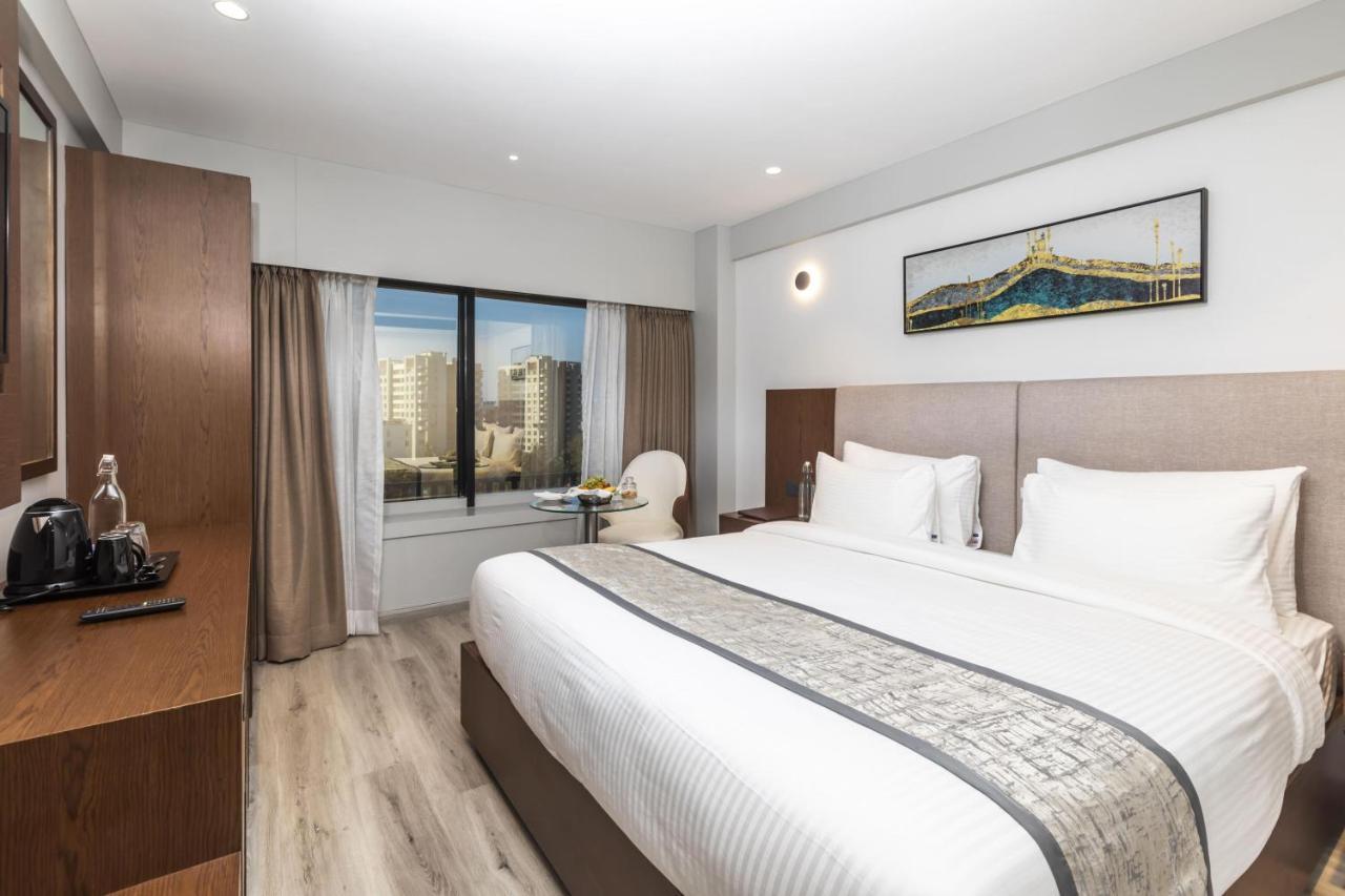 Ramee International Surat Hotel Kültér fotó
