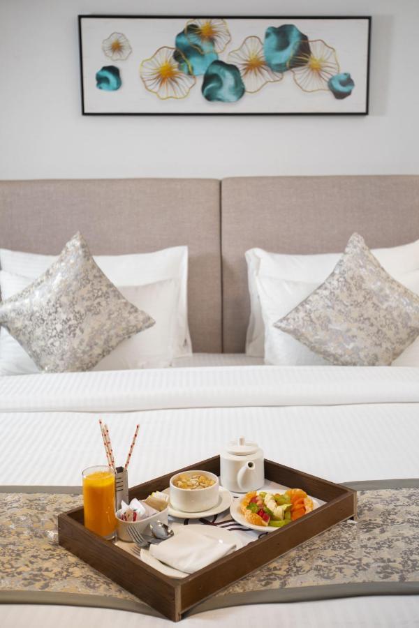 Ramee International Surat Hotel Kültér fotó
