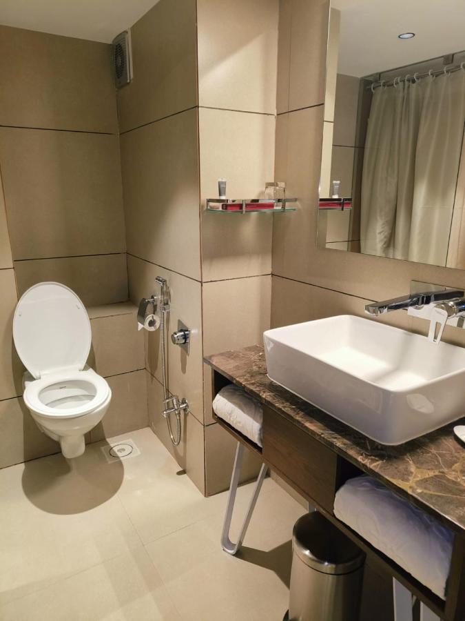 Ramee International Surat Hotel Kültér fotó