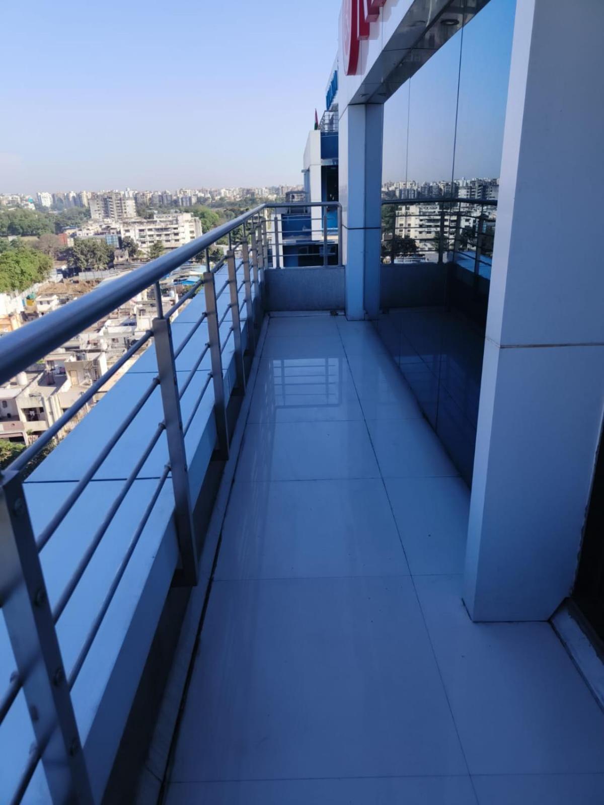 Ramee International Surat Hotel Kültér fotó