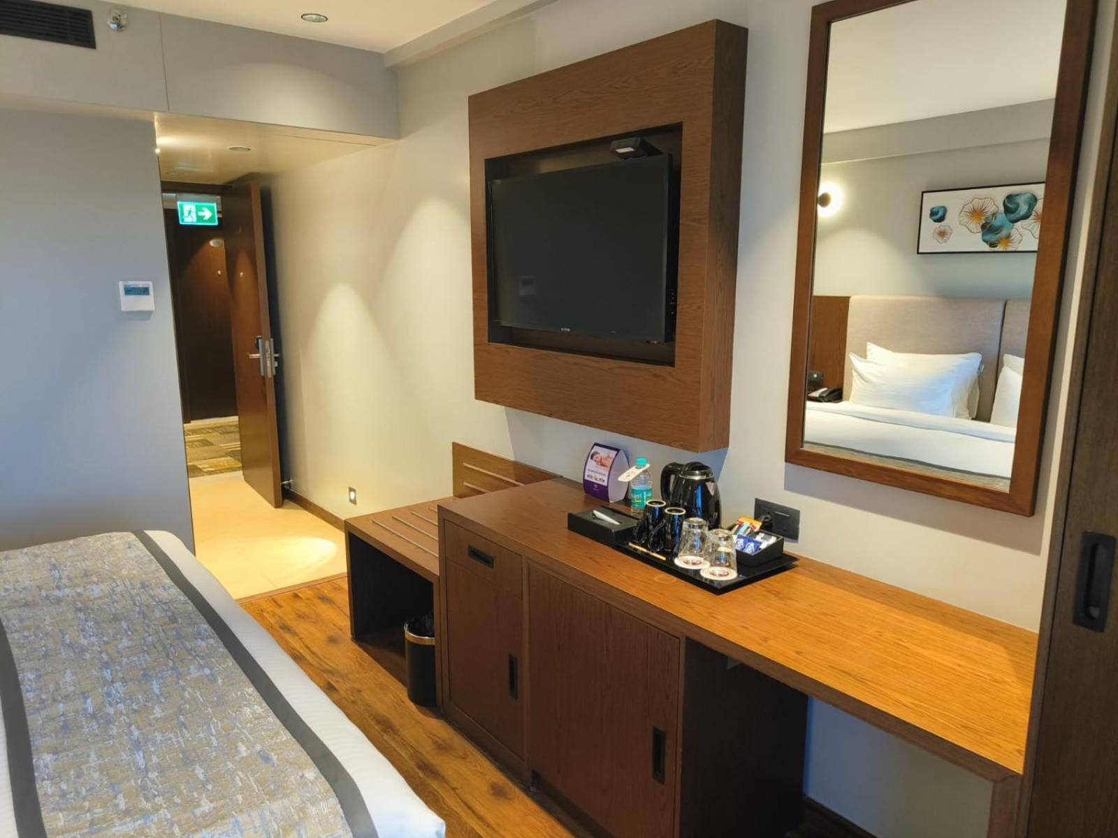 Ramee International Surat Hotel Kültér fotó