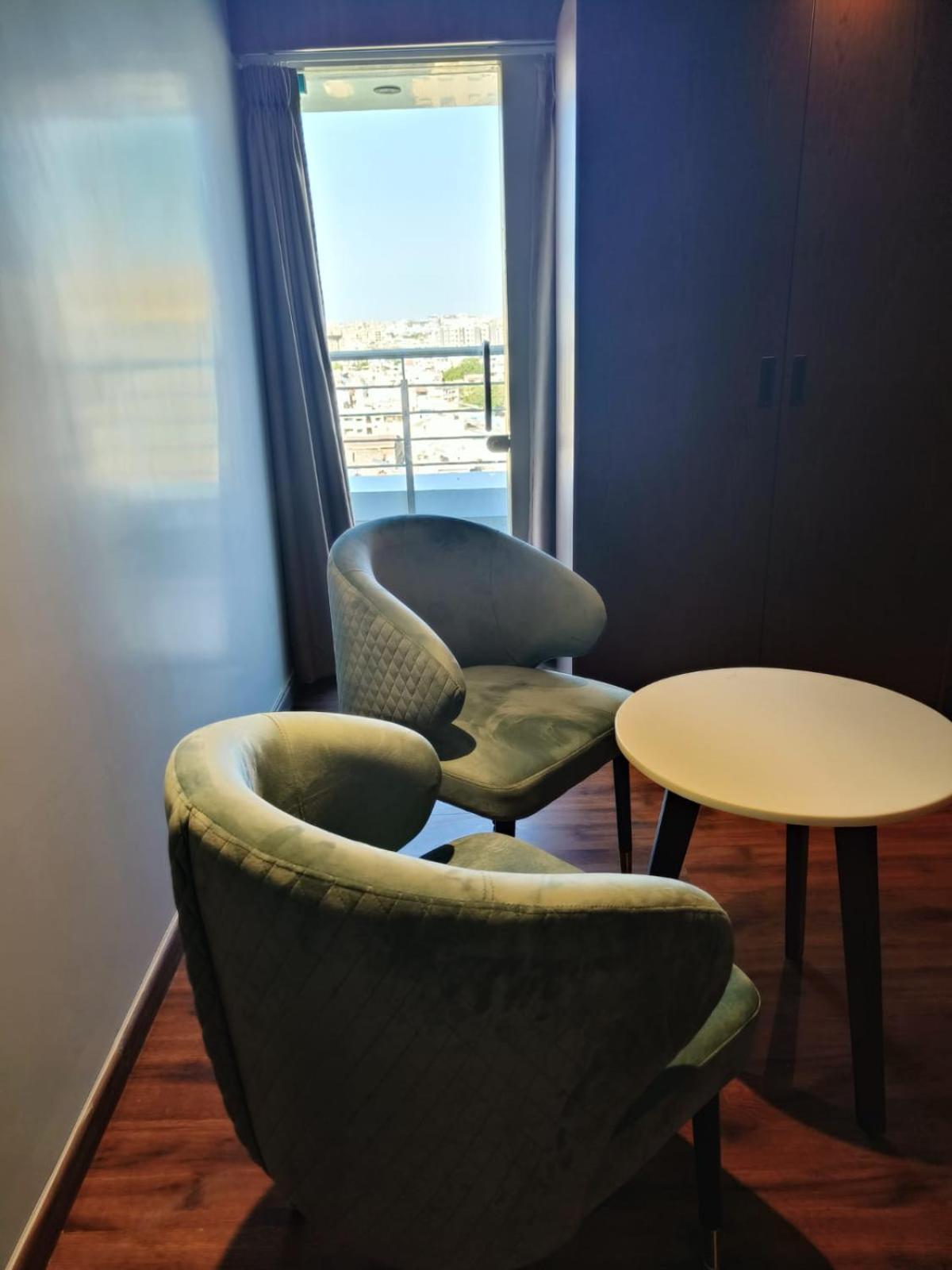 Ramee International Surat Hotel Kültér fotó